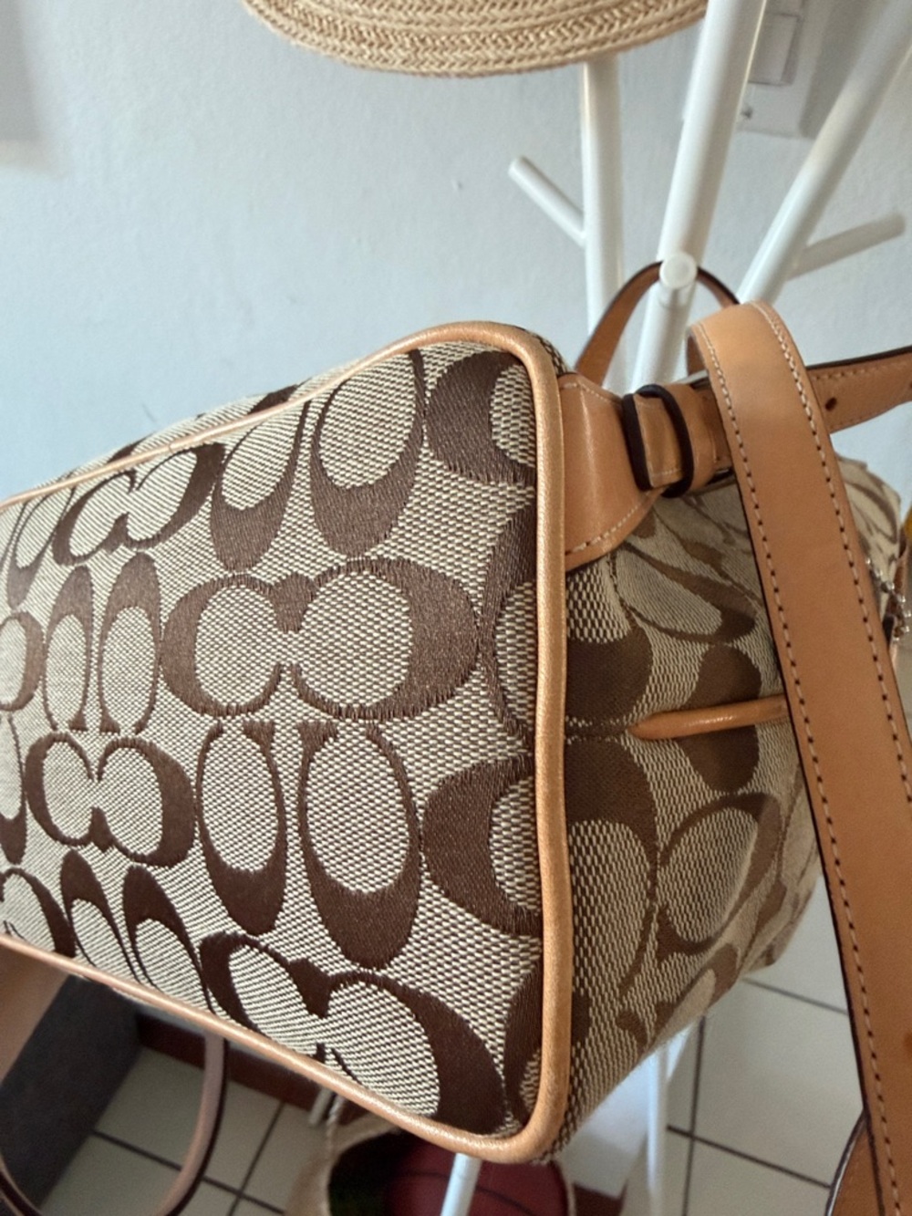 Vintage💕like new! Coach Signature Canvas Backpack with Tan Leather Trim - Picture 12 of 17